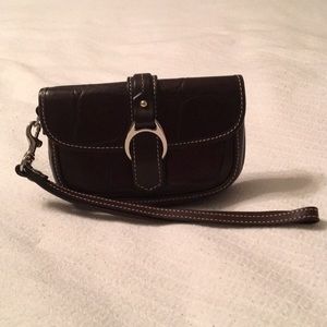 Dooney & Bourke leather wristlet.